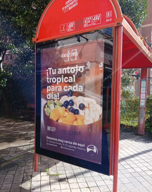 Marquesina publicitaria de retail en avenida de la Mancha, Leganés
