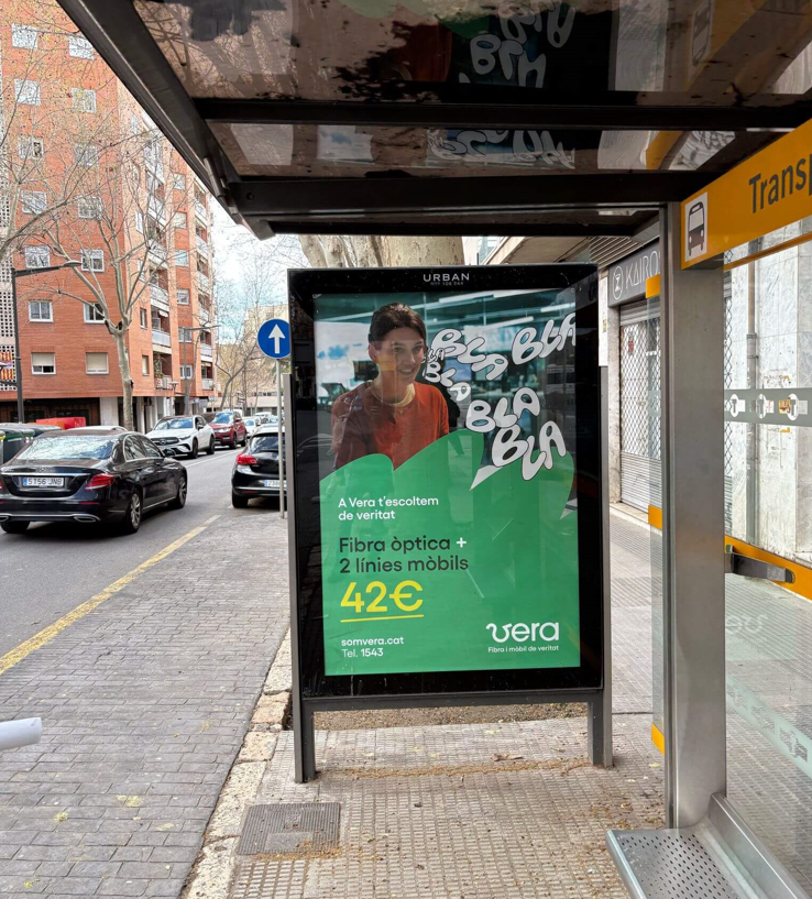 Auditoría de marquesina publicitaria en avenida Marià Fortuny junto a Carrefour Fortuny, Reus