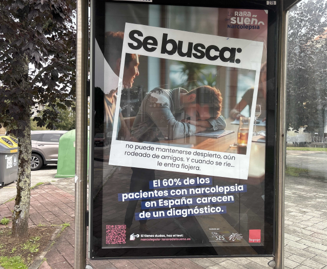 Mupi en Avenida de Ferrol, eje de conexión Ensanche-Campus en Santiago de Compostela