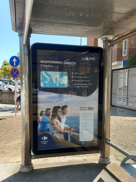 Campaña de publicidad en marquesina en la carretera de Lloret, Blanes
