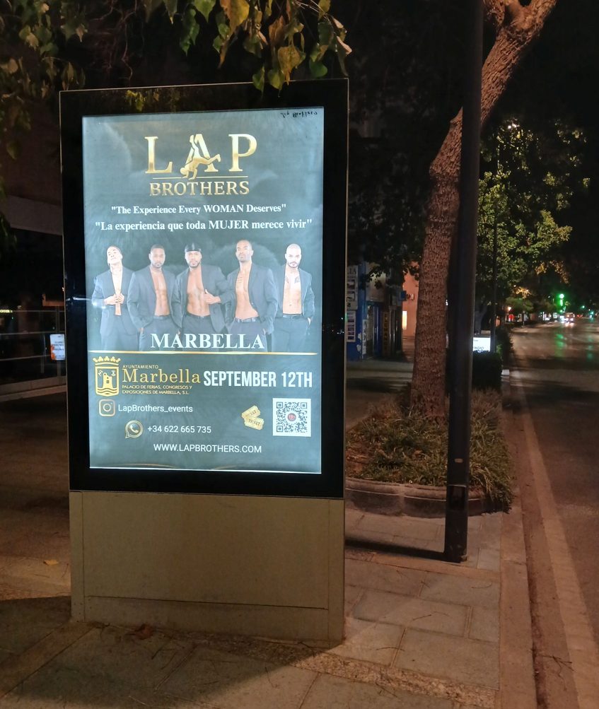 Campaña de publicidad en mupi en la avenida Ricardo Soriano, Marbella