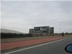 Valla en la circunvalación de El Ejido, salida hacia el Camino de Adra