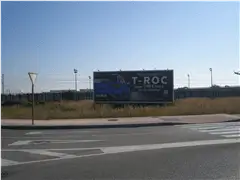 Valla publicitaria en la avenida de Europa, glorieta de la calle Bárbara Royo, dirección calle Matilde Salvador, Villarreal