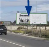 Valla publicitaria de 8 x 3 metros en la Ronda Sur de Elche, a la altura del Hospital General, en dirección Alicante