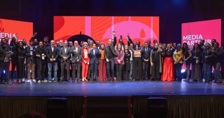 campaña publicitaria de FNAC ganador premio paraguas ouro