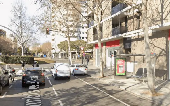 Publicidad exterior en Bellvitge – Feixa Llarga Marquesinas, mupis y vallas en Bellvitge – Feixa Llarga