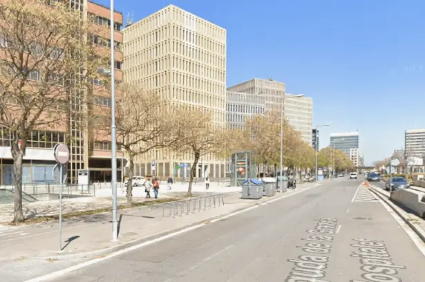 Publicidad exterior en Santa Eulàlia – Ciutat de la Justícia Mupis próximos a Ciutat de la Justícia