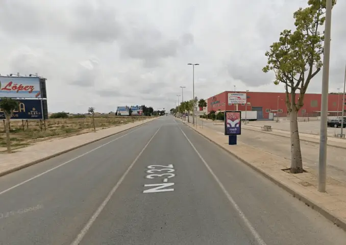 Publicidad exterior en Avenida Artero Guirao