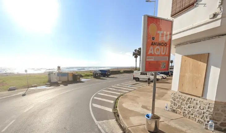 Publicidad exterior en Playa del Arenal Mupis en la Playa del Arenal Burriana
