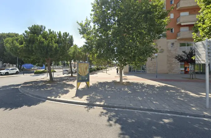 Publicidad exterior en el Área Comercial y de Ocio de Vila-Seca Soportes publicitarios en el Área Comercial y de Ocio de Vila-Seca