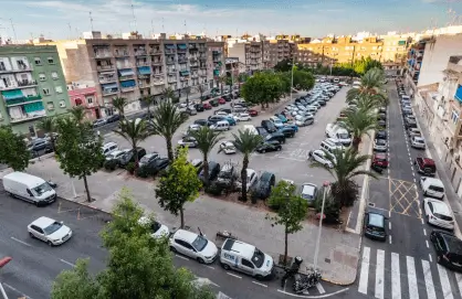 Publicidad exterior en la Avenida de Novelda