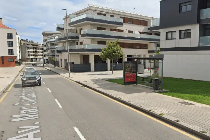 Mupis y marquesinas en El Bibio, Viesques y La Arena, en la zona este de Gijón junto a la playa de San Lorenzo