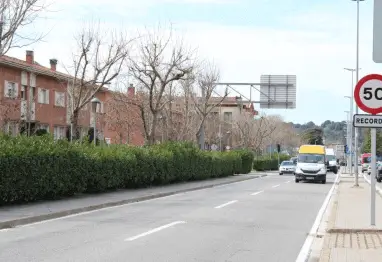 Publicidad exterior en la Ronda Sud Publicidad exterior en la Ronda Sud