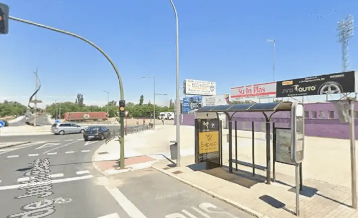 Publicidad exterior en Francisco Aritio y estación de Renfe Publicidad exterior en Francisco Aritio y estación de Renfe