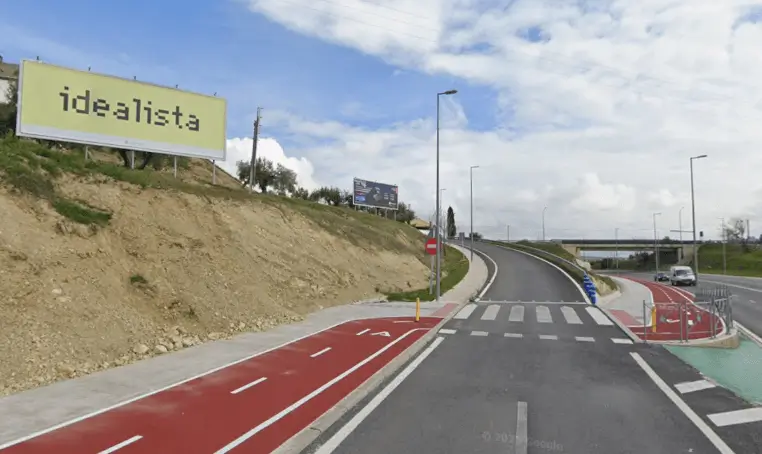 Vallas publicitarias en la Ronda Sur de Circunvalación, principal vía perimetral del sur de Jaén capital