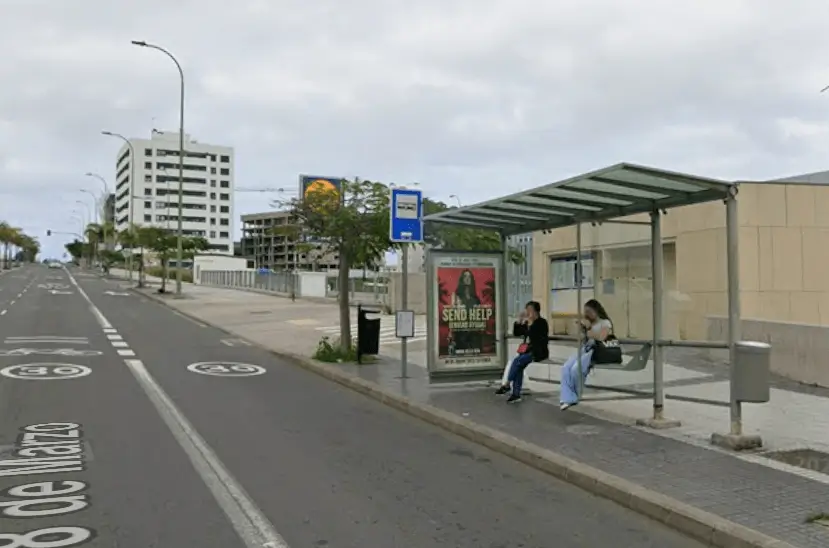 Vallas y lonas en los accesos por la autovía GC-1 y la carretera de Tafira GC-5 a Las Palmas de Gran Canaria