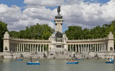 Publicidad exterior en Retiro Publicidad exterior en Retiro, Madrid