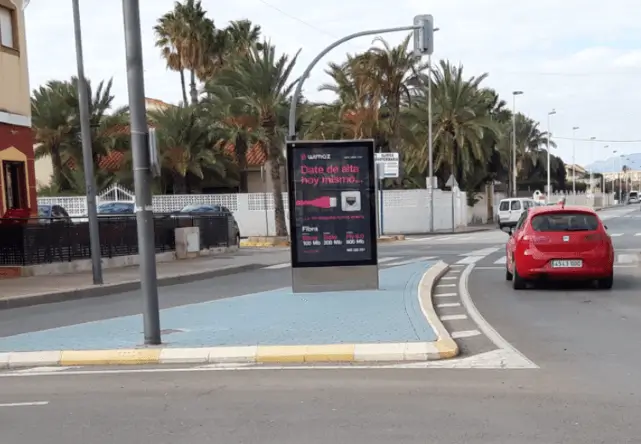 Publicidad exterior en Vía Axial Publicidad exterior en Vía Axial