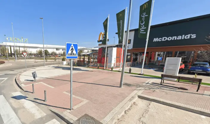 Publicidad exterior en el Centro Comercial Oasiz Madrid Publicidad exterior en el Centro Comercial Oasiz Madrid