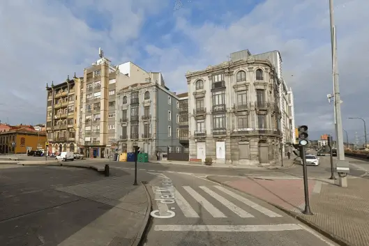 Publicidad exterior en el Paseo del Muelle