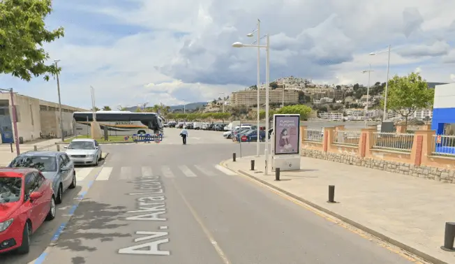 Mupis y marquesinas en Playa Sur y el Puerto de Peñíscola
