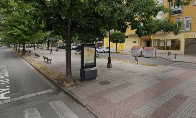 Publicidad exterior en Fuentesnuevas y La Martina Mupis en centro cívico de Fuentesnuevas y soportes en La Martina
