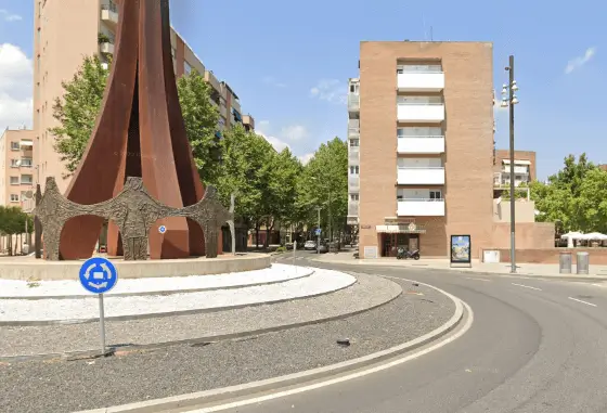 Publicidad exterior en la Rotonda dels Països Catalans y alrededores, Reus Publicidad exterior en la Rotonda dels Països Catalans y alrededores, Reus