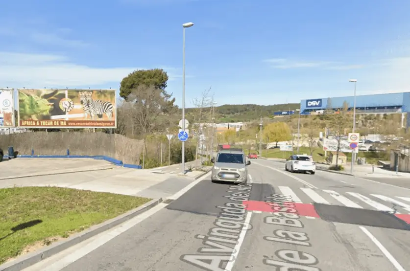 Mupis y vallas en Cova Solera, Can Jardí y La Llana, los polígonos que hacen de Rubí la ciudad más industrial de Cataluña