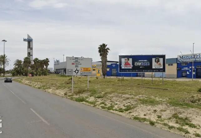 Publicidad exterior en Camino del Puerto y área industrial Publicidad exterior en Camino del Puerto y área industrial