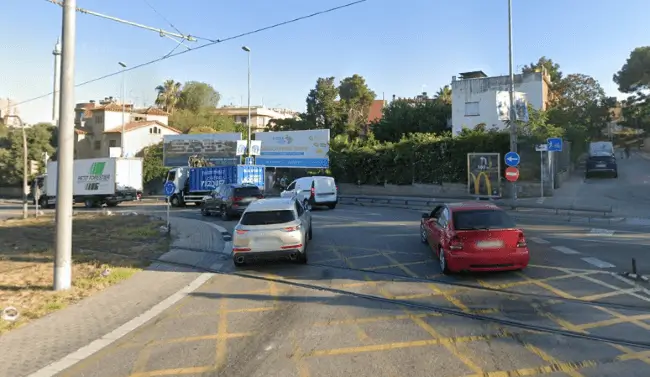 Publicidad exterior en Av. del Baix Llobregat y conexiones