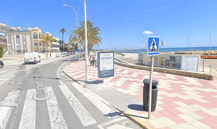 Mupis y marquesinas en Playa de Levante y Gran Playa