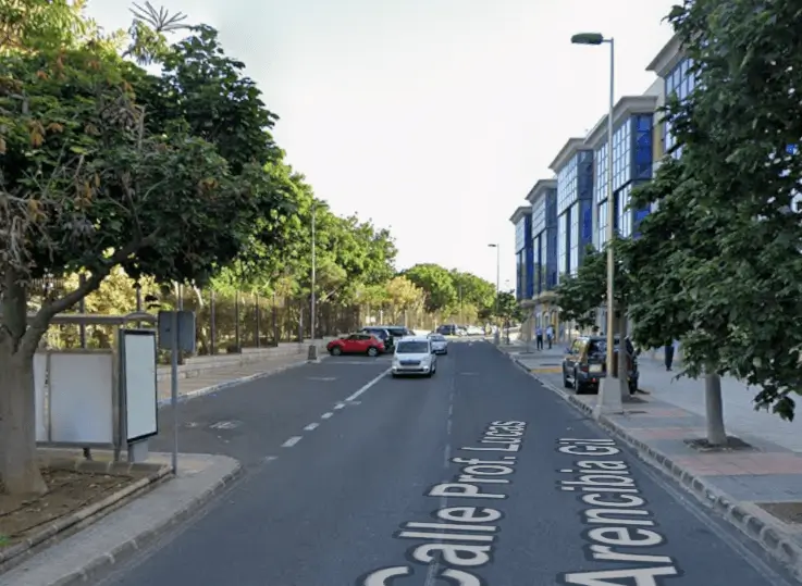 Mupis y termómetros en San Juan y San Gregorio, los barrios fundacionales y comerciales del centro de Telde