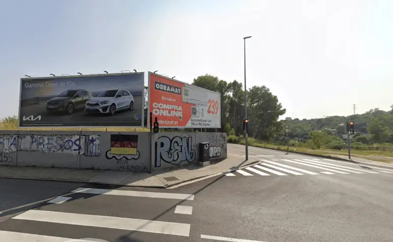 Publicidad exterior en la Ronda de Ponent