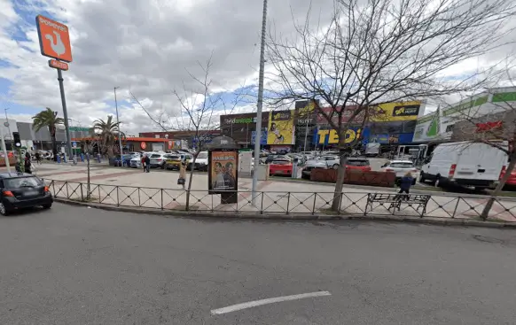 Publicidad exterior en la Avenida de la Constitución Publicidad exterior en la Avenida de la Constitución