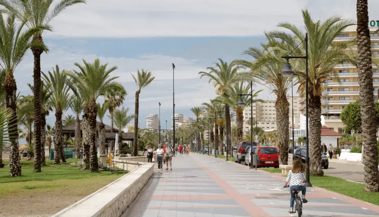 Publicidad exterior en la zona de Playamar Publicidad exterior en la zona de Playamar, Torremolinos