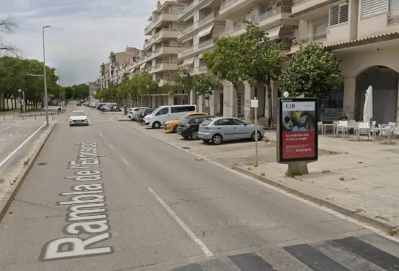 Mupis junto a la rambla de la Exposició, el campus de la UPC y la estación de tren de Vilanova i la Geltrú
