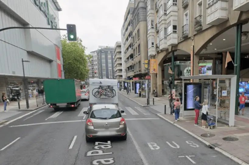 Mupis y vallas en el Ensanche y Lovaina, una de las áreas con mayor poder adquisitivo de Vitoria-Gasteiz