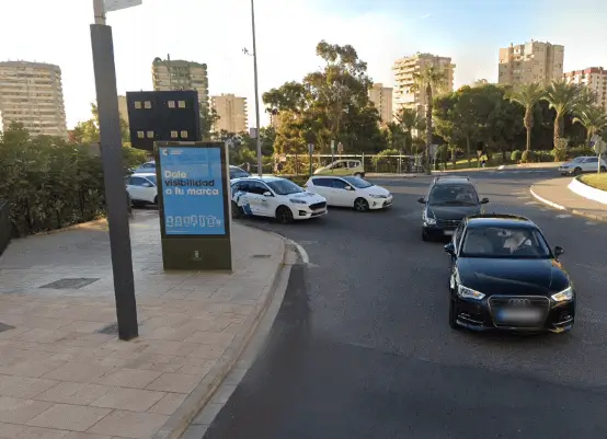 Publicidad exterior en Avenida de Carlos III - Roquetas de Mar Publicidad exterior en Avenida de Carlos III en Roquetas de Mar