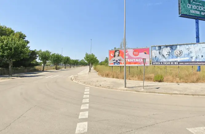 Soportes publicitarios en C/Del Progres y C/De la Tecnica en Gavà