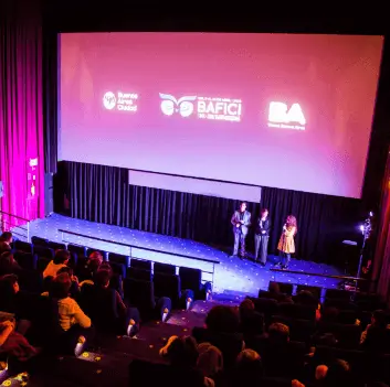 Publicidad exterior durante el Festival Internacional de Cine Latinoamericano