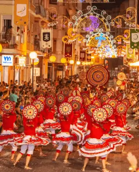 Moros y Cristianos en Oliva Desfiles de Moros y Cristianos en Oliva