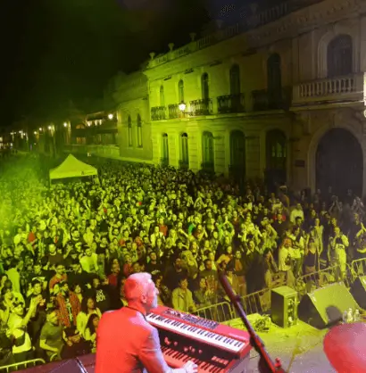 Publicidad exterior durante Alcalá Suena Publicidad exterior durante Alcalá Suena