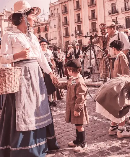 Publicidad exterior en la Semana Modernista de Alcoy