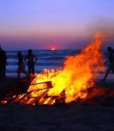 Publicidad exterior en la Noche de San Juan Campañas OOH en San Juan Burriana