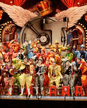 Publicidad exterior durante el Carnaval de Cádiz Mupis durante el Carnaval de Cádiz