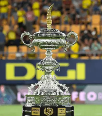 Publicidad exterior durante el Trofeo Ramón de Carranza Publicidad exterior cerca del estadio Nuevo Mirandilla