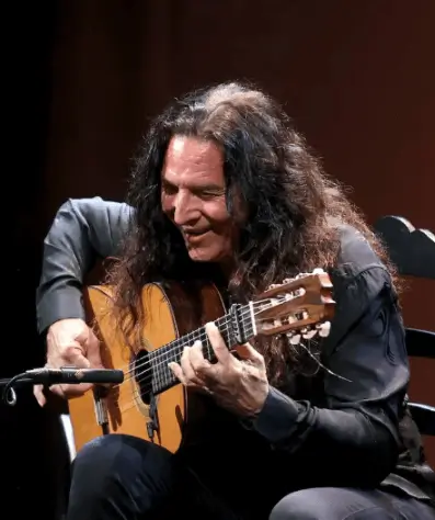 Publicidad exterior durante el Festival de la Guitarra de Córdoba