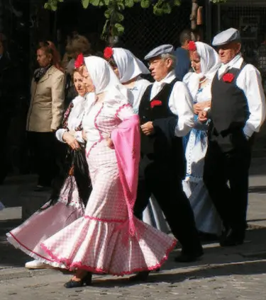 Publicidad exterior durante San Isidro en Coslada