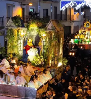 Soportes activos durante la Cabalgata de los Reyes Magos del 5 de enero por las calles de Dos Hermanas