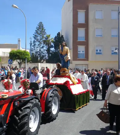 Publicidad exterior durante el Festival de Verano en El Ejido